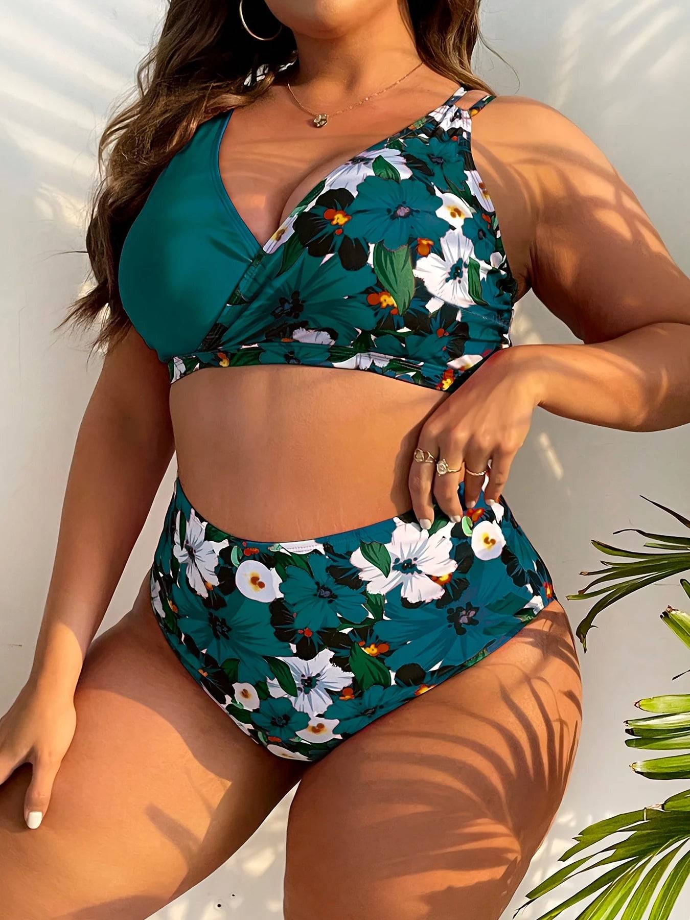 Biquíni Plus Size Meia Estampa Floral - Vento Maré