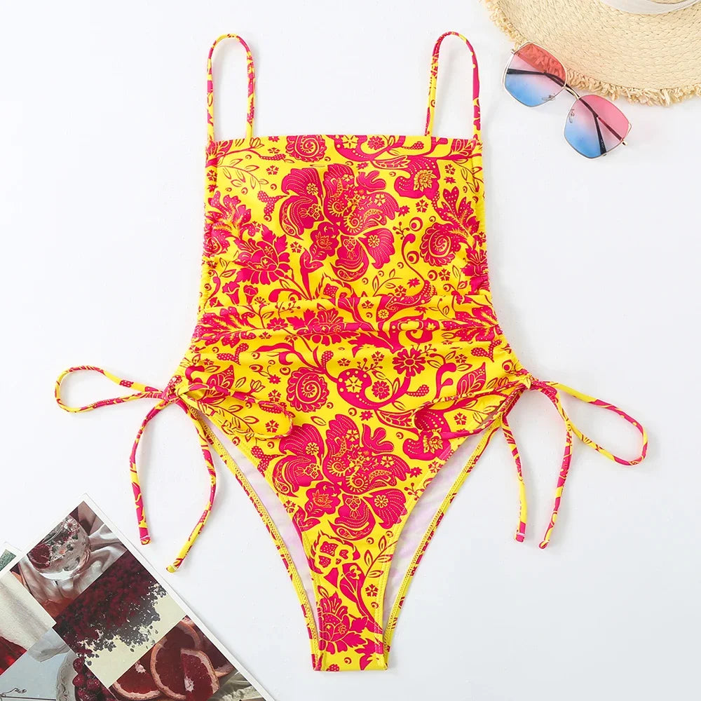 Maiô Sexy com Cordão e Detalhes Pinçados