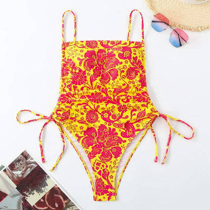 Maiô Sexy com Cordão e Detalhes Pinçados