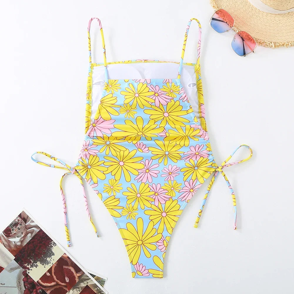 Maiô Sexy com Cordão e Detalhes Pinçados