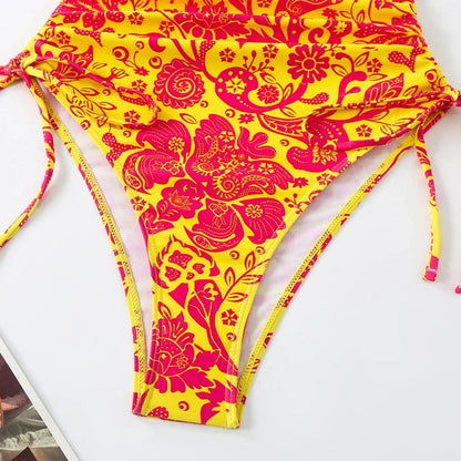 Maiô Sexy com Cordão e Detalhes Pinçados