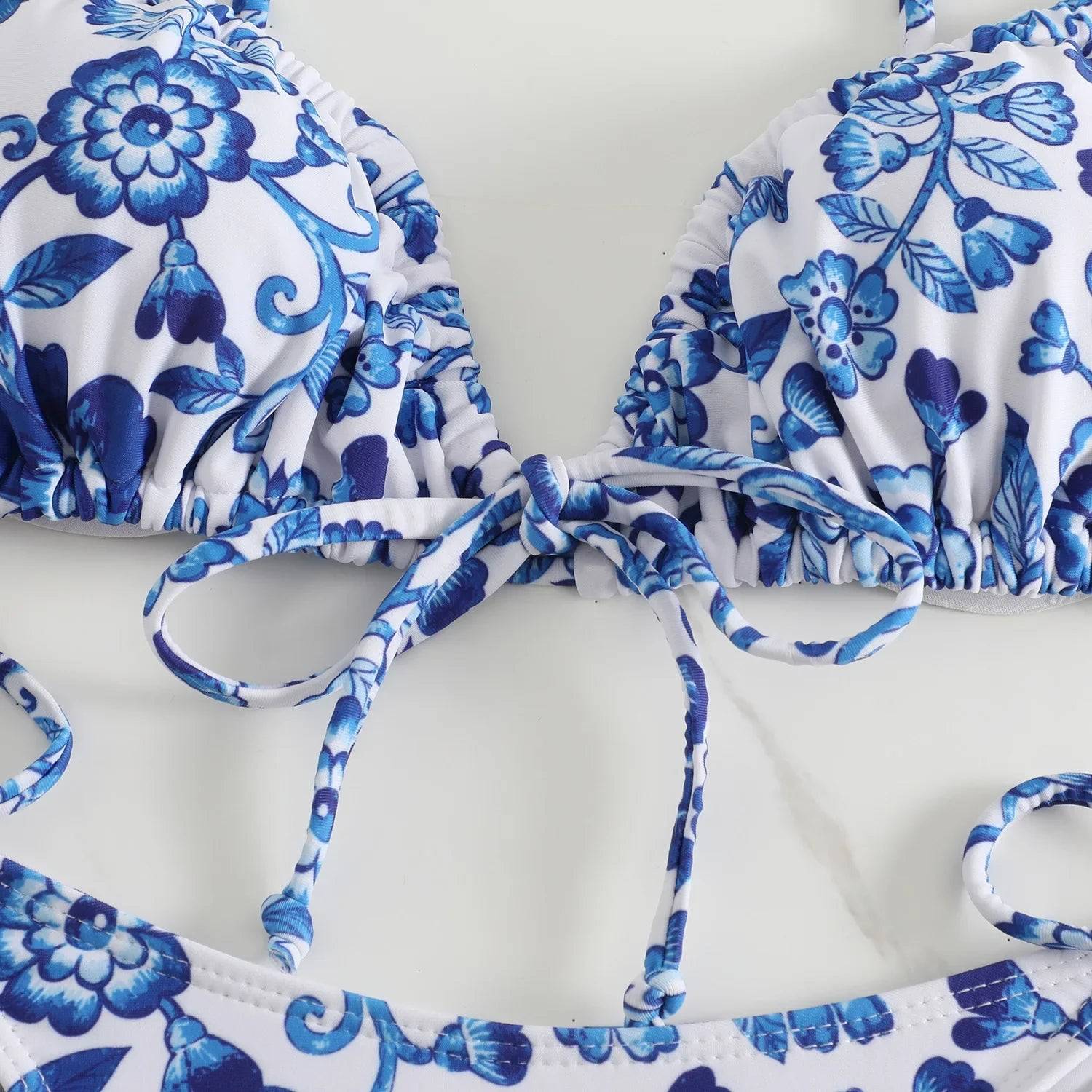 Biquíni Floral Azul e Branco - Vento Maré 